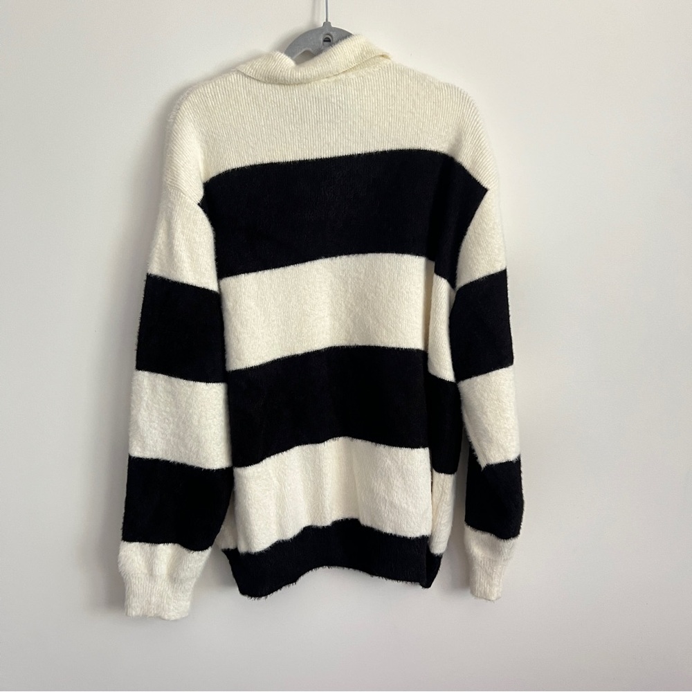 Disney x Forever 21 Mickey Mouse Fuzzy Striped Polo Rugby Sweater Size XXL Men’s - Picture 7 of 13